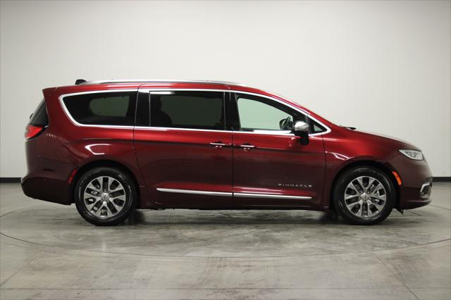 2023 Chrysler Pacifica Hybrid Pinnacle