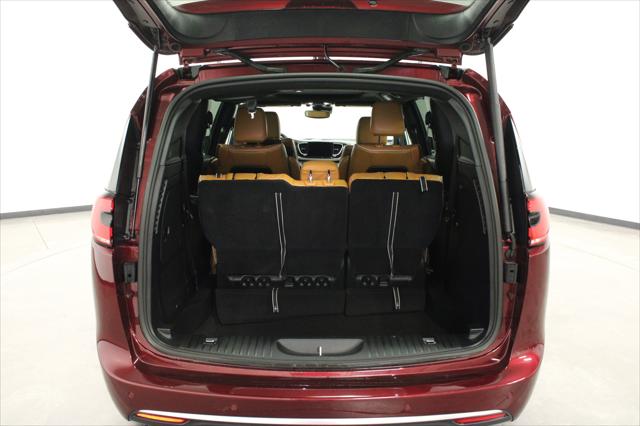2023 Chrysler Pacifica Hybrid Pinnacle