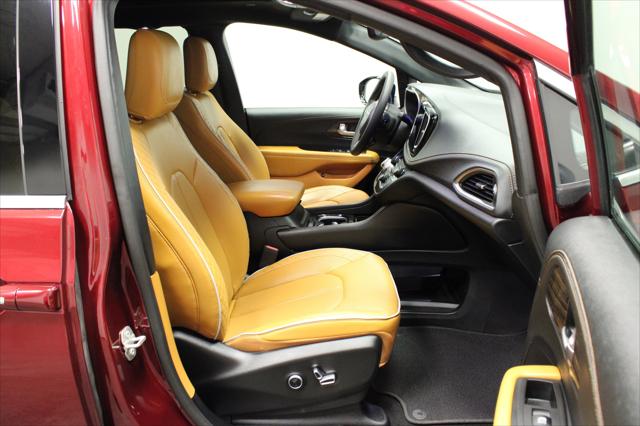 2023 Chrysler Pacifica Hybrid Pinnacle
