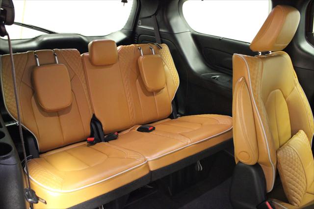 2023 Chrysler Pacifica Hybrid Pinnacle