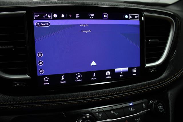 2023 Chrysler Pacifica Hybrid Pinnacle
