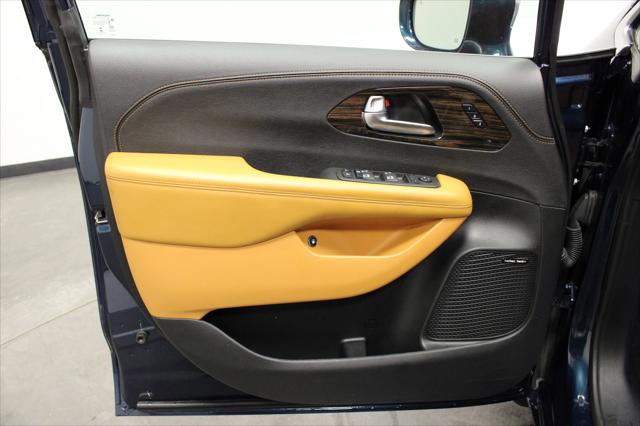2022 Chrysler Pacifica Hybrid Pinnacle