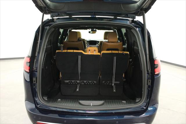 2022 Chrysler Pacifica Hybrid Pinnacle