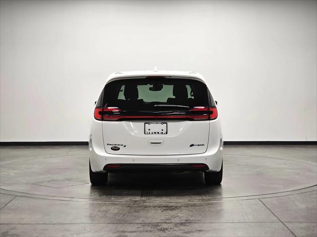 2022 Chrysler Pacifica Hybrid Limited