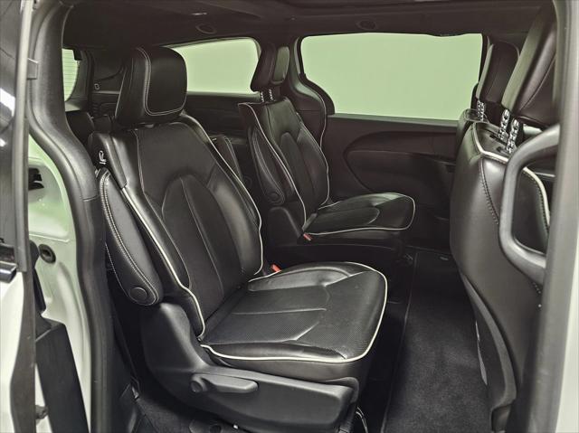2022 Chrysler Pacifica Hybrid Limited
