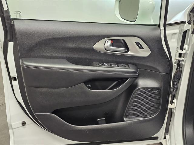 2022 Chrysler Pacifica Hybrid Limited