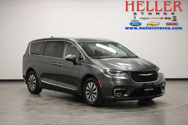 2023 Chrysler Pacifica Hybrid Limited for sale in Pontiac, IL