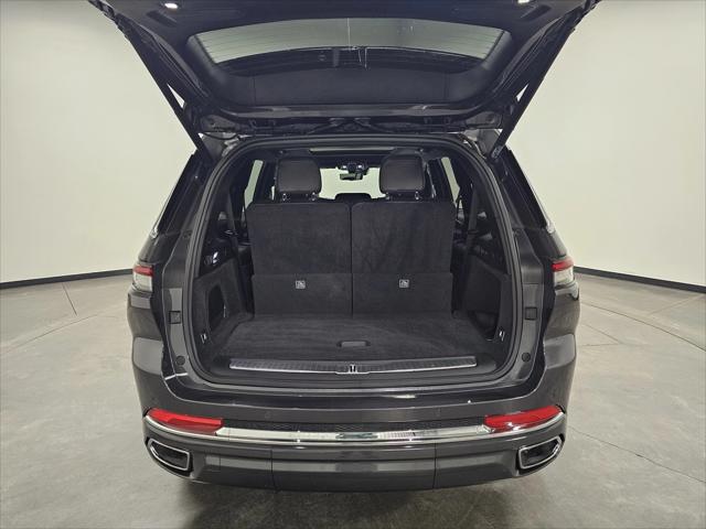 2022 Jeep Grand Cherokee L Overland 4x2