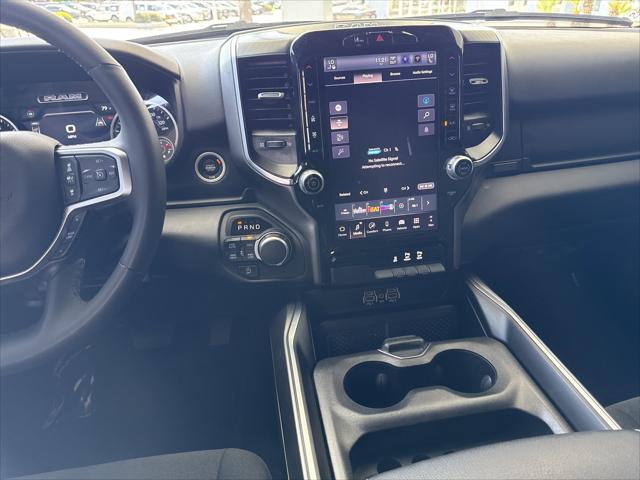 2025 Ram 1500 Big Horn Crew Cab 4x4 5'7" Box