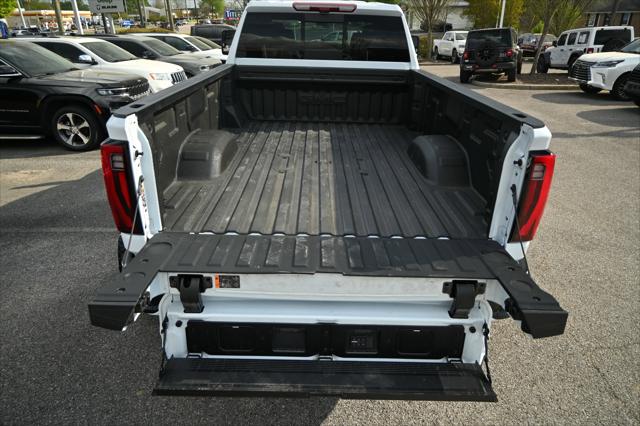 2026 GMC Sierra 3500HD Crew Cab, Long Bed, Denali Ultimate DRW, 4WD