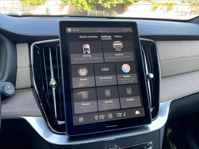 2026 Volvo XC90 Plug-In Hybrid Plus, T8 AWD, Electric/Gasoline, Bright, 7 Seats