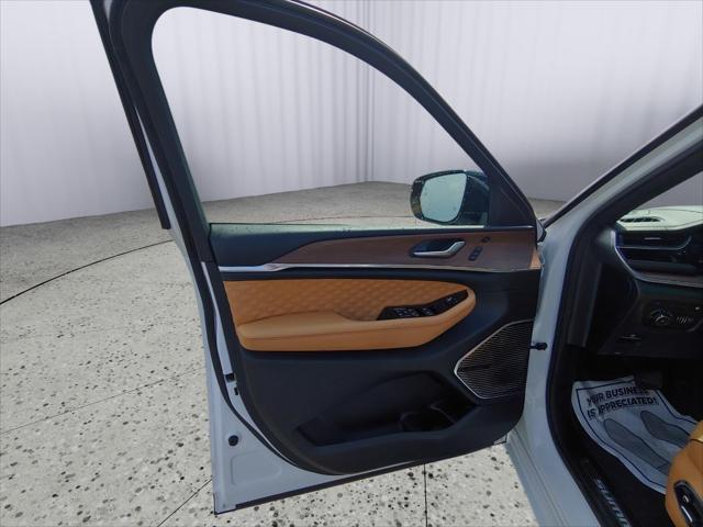 2022 Jeep Grand Cherokee Summit 4x4