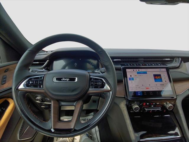 2022 Jeep Grand Cherokee Summit 4x4