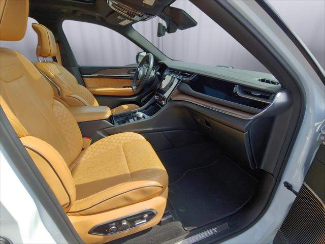 2022 Jeep Grand Cherokee Summit 4x4
