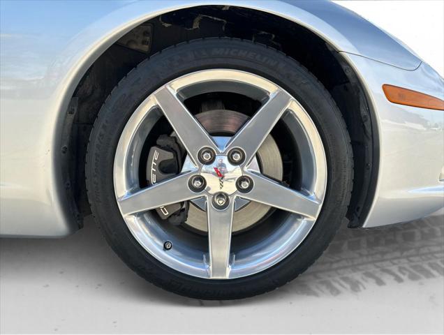 2005 Chevrolet Corvette Convertible 2D