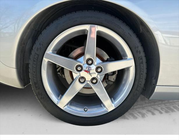 2005 Chevrolet Corvette Convertible 2D