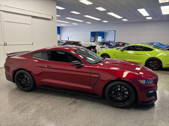 2017 Ford GT Shelby GT350 Fastback