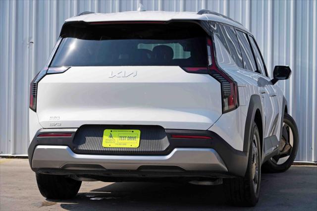 2024 Kia EV9 Wind