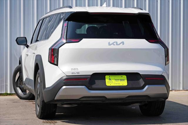 2024 Kia EV9 Wind