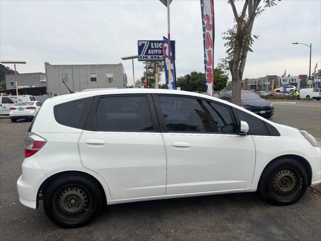 2013 Honda Fit Base 4dr Hatchback 5A