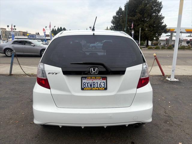2013 Honda Fit Base 4dr Hatchback 5A