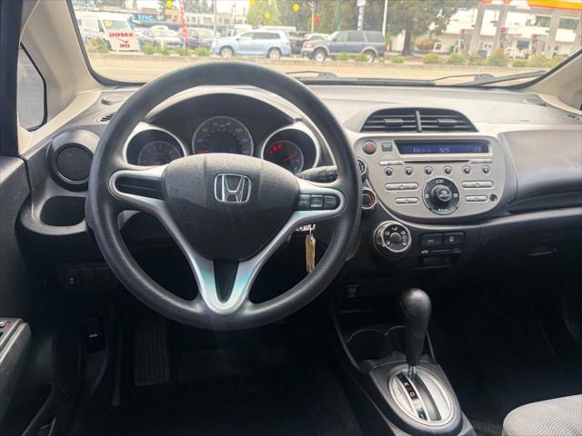 2013 Honda Fit Base 4dr Hatchback 5A