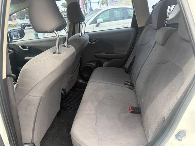 2013 Honda Fit Base 4dr Hatchback 5A