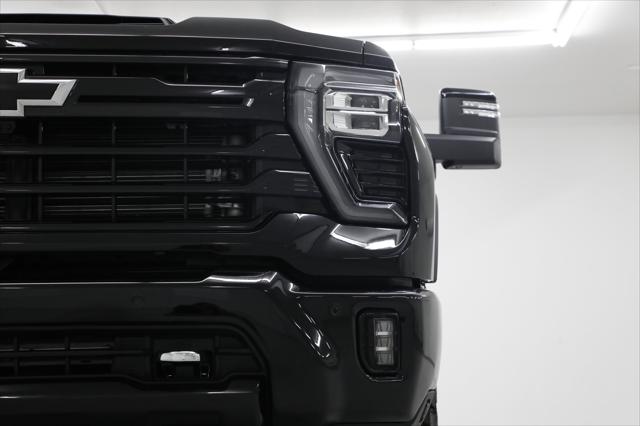2026 Chevrolet Silverado 2500HD Crew Cab, Standard Bed, High Country, 4WD