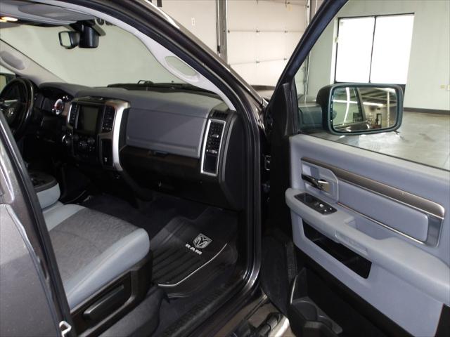2019 Ram 1500 Classic SLT Crew Cab 4x4 5'7" Box
