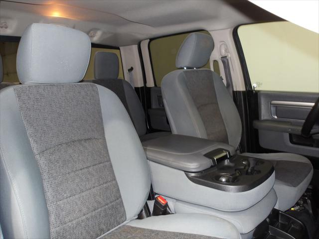 2019 Ram 1500 Classic SLT Crew Cab 4x4 5'7" Box
