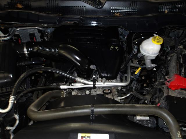 2019 Ram 1500 Classic SLT Crew Cab 4x4 5'7" Box