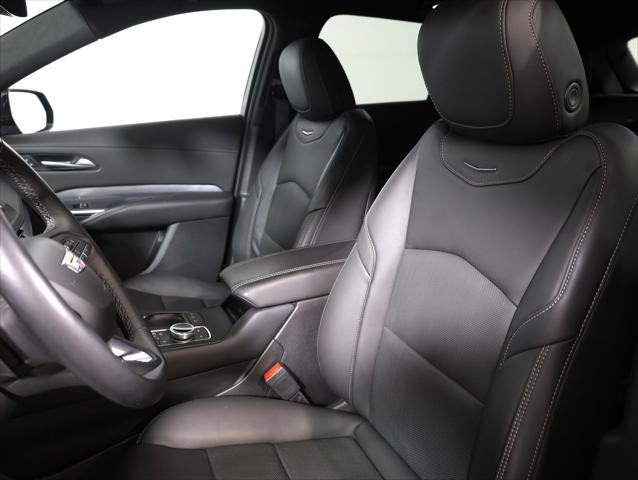 2025 Cadillac XT4 AWD Premium Luxury