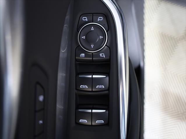 2025 Cadillac XT4 AWD Premium Luxury