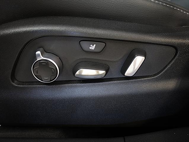 2025 Cadillac XT4 AWD Premium Luxury