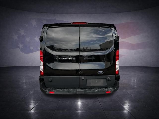 2017 Ford Transit Base