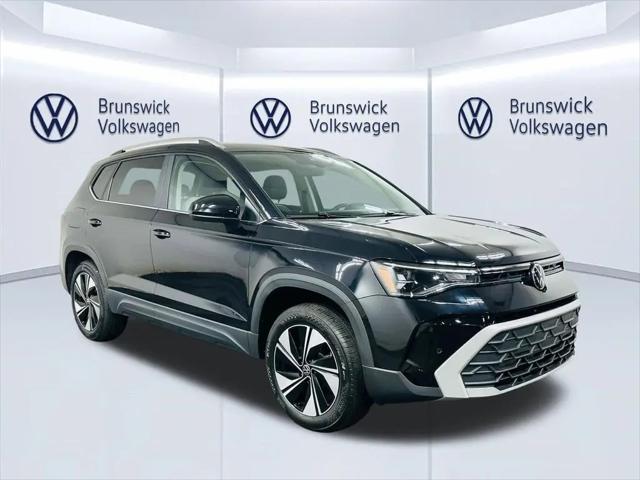 2025 Volkswagen Taos 1.5T SE for sale in Brunswick, OH