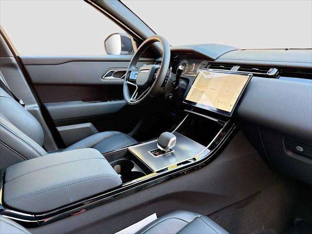 2026 Land Rover Range Rover Velar P250 Dynamic SE