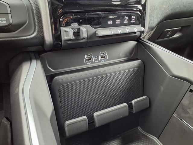 2026 Ram 3500 Big Horn Crew Cab 4x4 8' Box