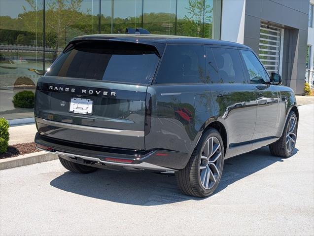 2026 Land Rover Range Rover P400 SE 7 Seat