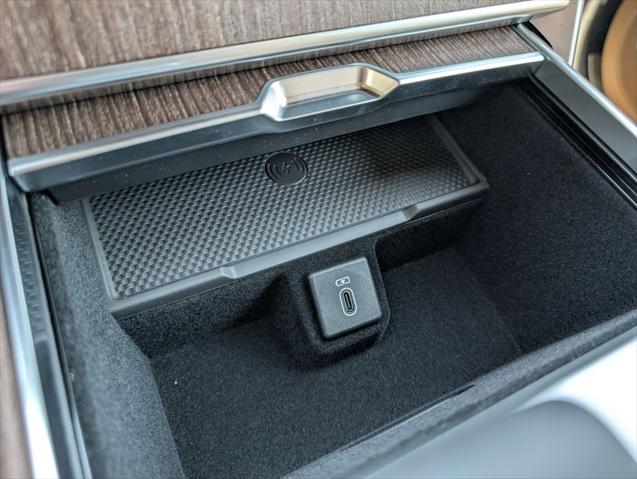2026 Land Rover Range Rover P400 SE 7 Seat