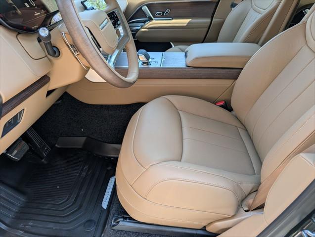 2026 Land Rover Range Rover P400 SE 7 Seat