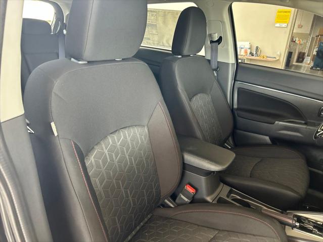 2026 Mitsubishi Outlander Sport 2.0 LE