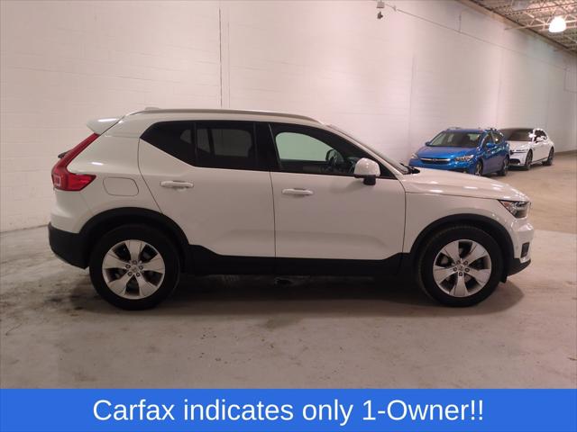2019 Volvo XC40 T5 Momentum