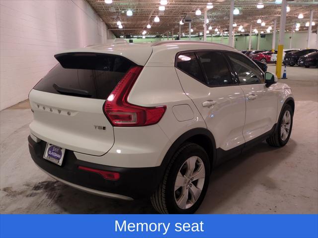2019 Volvo XC40 T5 Momentum