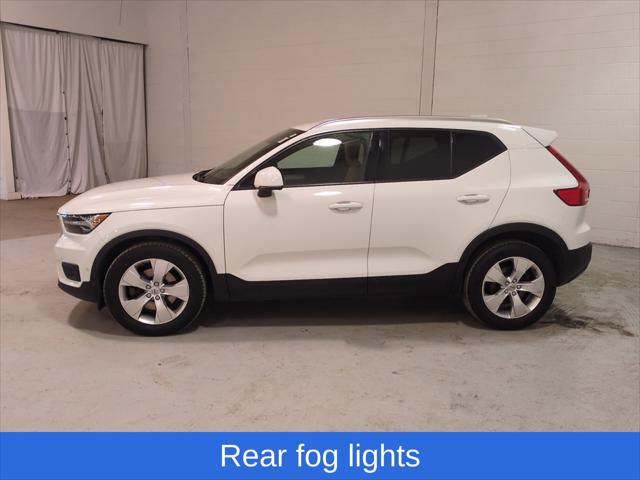 2019 Volvo XC40 T5 Momentum