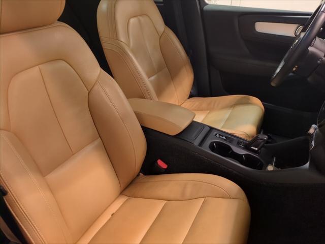 2019 Volvo XC40 T5 Momentum