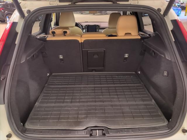 2019 Volvo XC40 T5 Momentum