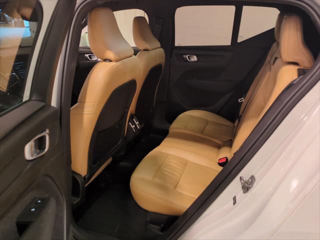 2019 Volvo XC40 T5 Momentum