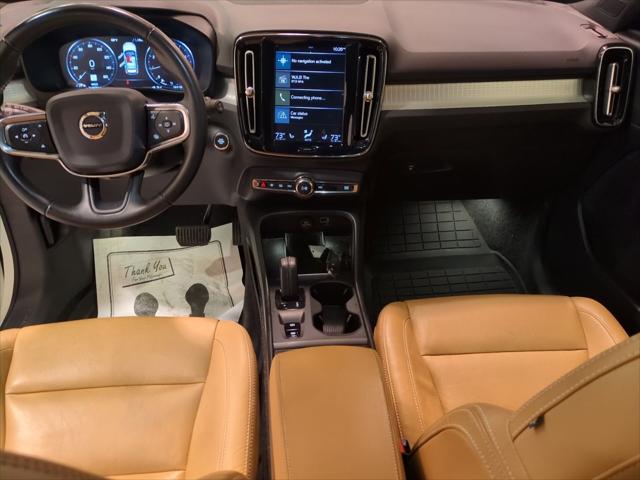 2019 Volvo XC40 T5 Momentum