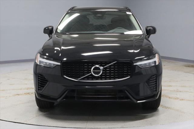 2024 Volvo XC60 Recharge T8 Core Dark Theme